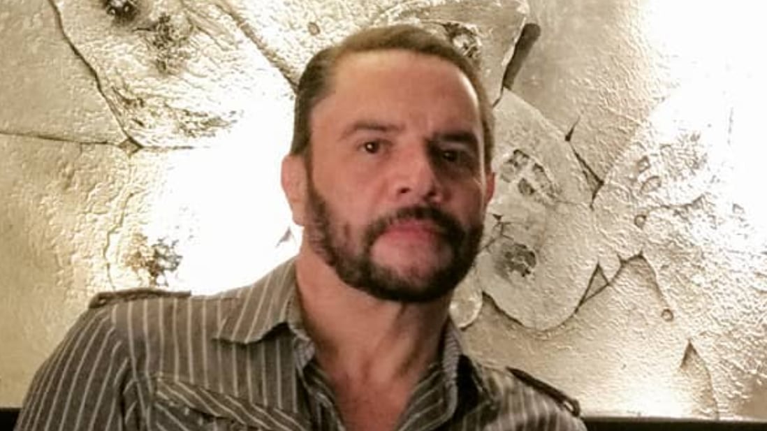 A Héctor Parra sigue sin “caerle el veinte” de la muerte de su mamá y otros seres queridos