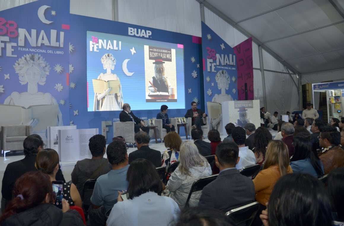 Lilia Cedillo Ramírez, rectora de la BUAP, presenta libro