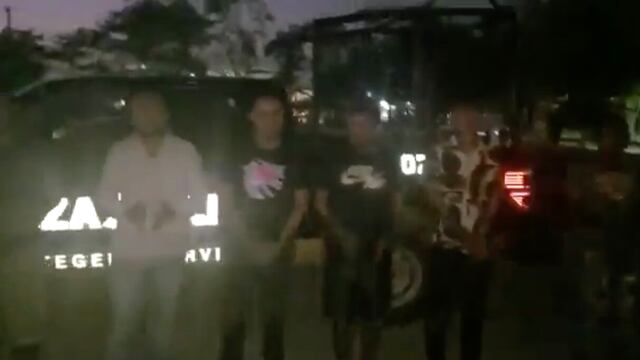 Los jóvenes presuntamente detenidos fueron obligados a cantar y bailar al ritmo de “El Violador eres tú” por policías de Fuerza Civil.