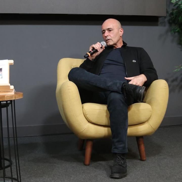 Javier Corcobado, músico y escritor