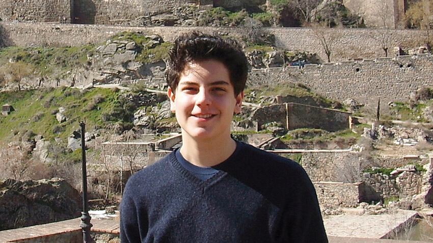 El milagro de Matheus Vianna: Niño curado tras tocar la reliquia de Carlo Acutis