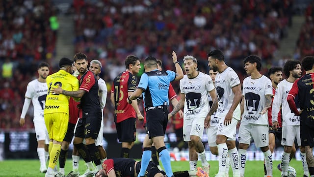 Atlas y Pumas igualan 1-1 en el Estadio Jalisco.