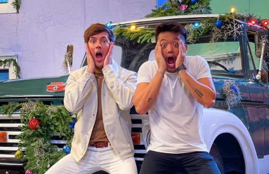Roger González con Ismael Zhu