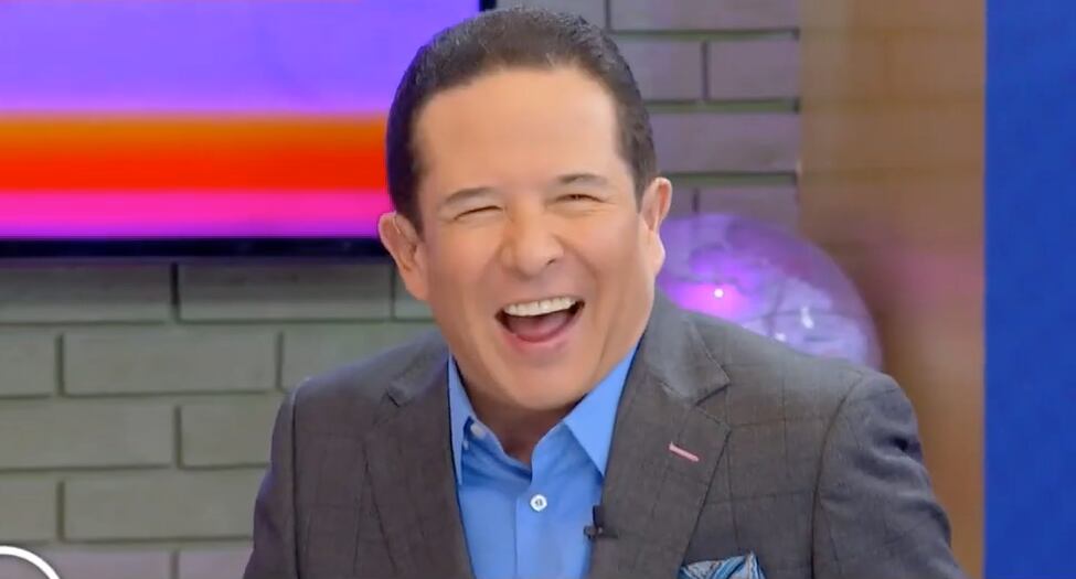 Sale el Sol: Gustavo Adolfo Infante burlándose.