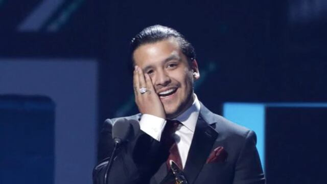 Christian Nodal ganando un Premio Latin Grammy