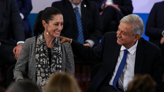 Claudia Sheinbaum, jefa de Gobierno de la Ciudad de México, y Andrés Manuel López Obrador, presidente de México.