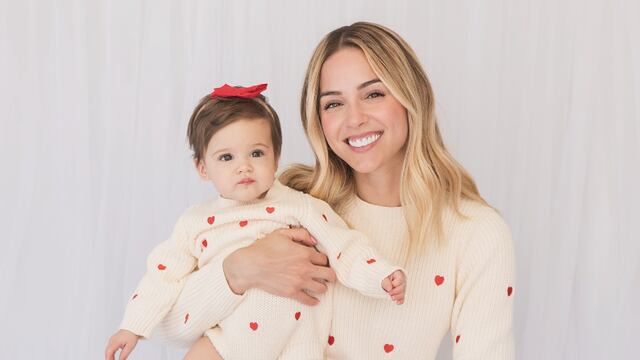 Mariana Rodríguez con su hija Mariel