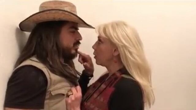 Cynthia Klitbo y el Rey Grupero