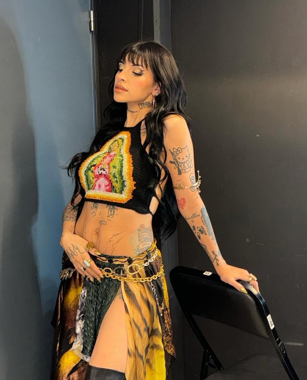 Cazzu reaparece en redes sociales pero la ausencia de Christian Nodal se hace evidente