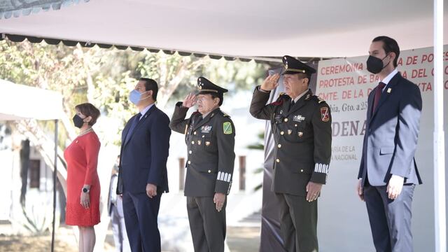 Autoridades civiles y militares