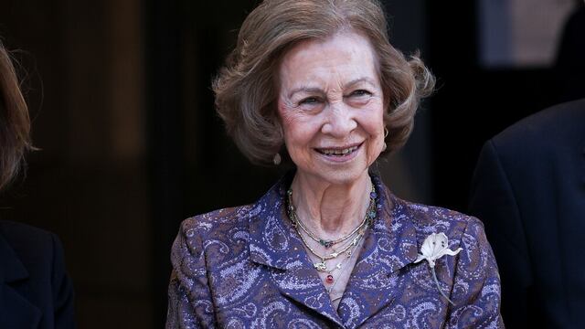 ¿Qué le pasó a la reina Sofía? Fue hospitalizada en Madrid y el rey Felipe VI fue a visitarla