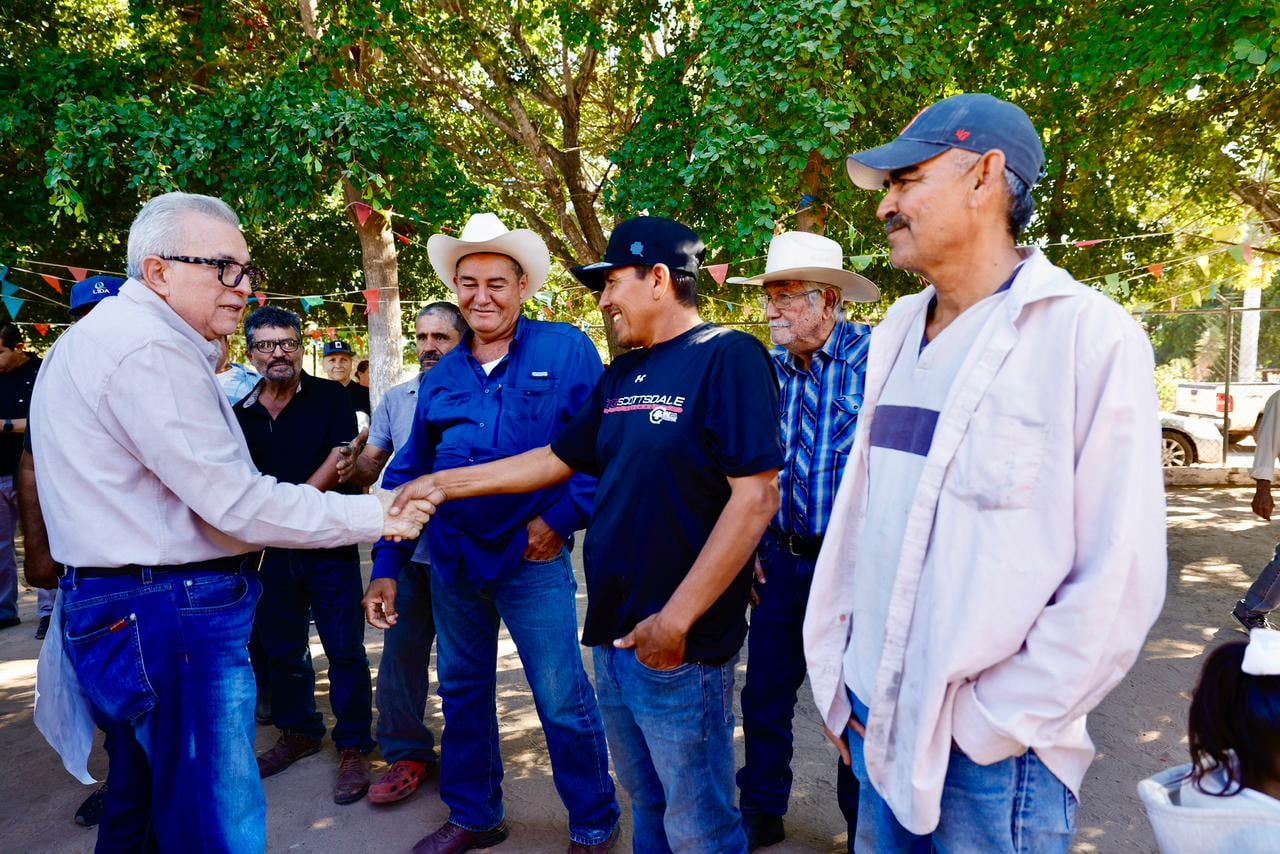 Rubén Rocha asegura acuerdo para apoyar a productores de frijol en Ahome.