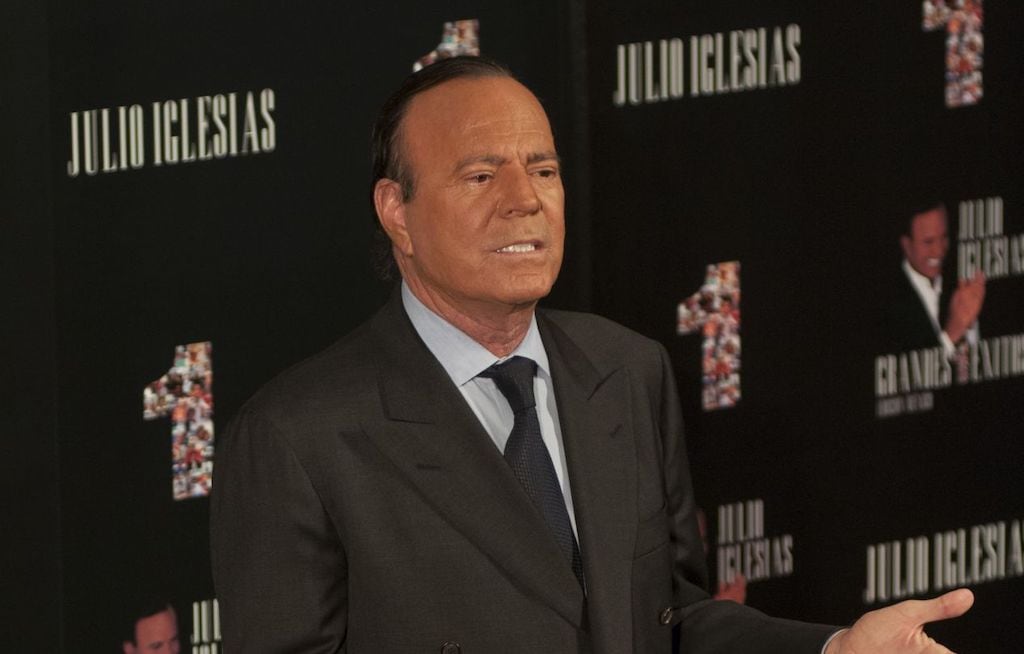 Julio Iglesias, acusado de acoso y agresión sexual