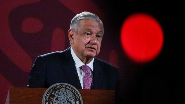 AMLO advierte de "pobreza franciscana" para el gobierno de México