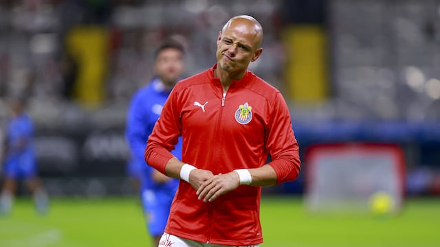 ¡Ya no lo quieren! Chicharito regresa a convocatoria de Chivas y fans explotan por quitarle el lugar a una promesa