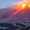 Rusia: Dos volcanes entran en erupción en la península de Kamchatka