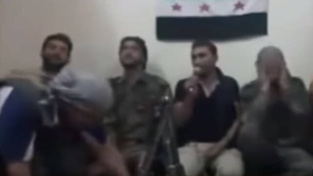 Estallan al tomarse selfie.