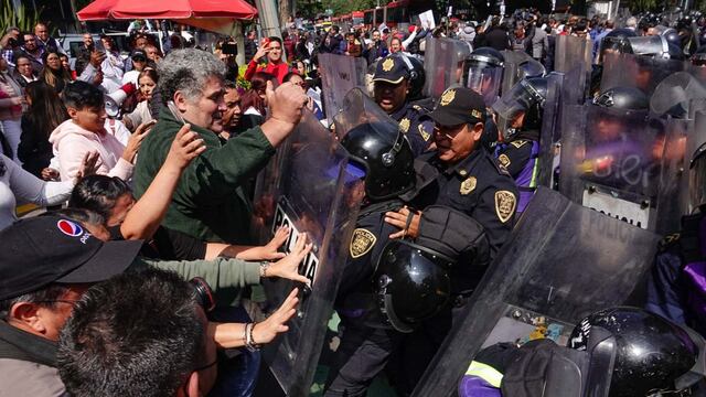 Choque entre policías y trabajadores del Poder Judicial