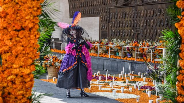 Alcaldes protestas con ofrendas contra recorte de presupuesto en Cámara de Diputados