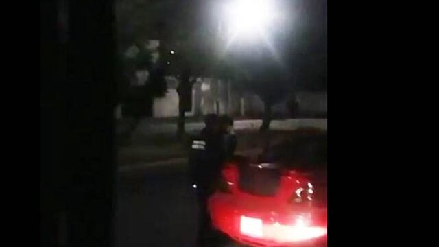 Infracción. Cambio por un beso.