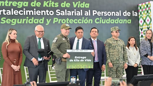 Ricardo Gallardo anuncia aumento de 250 millones de pesos al presupuesto salarial de la GCE