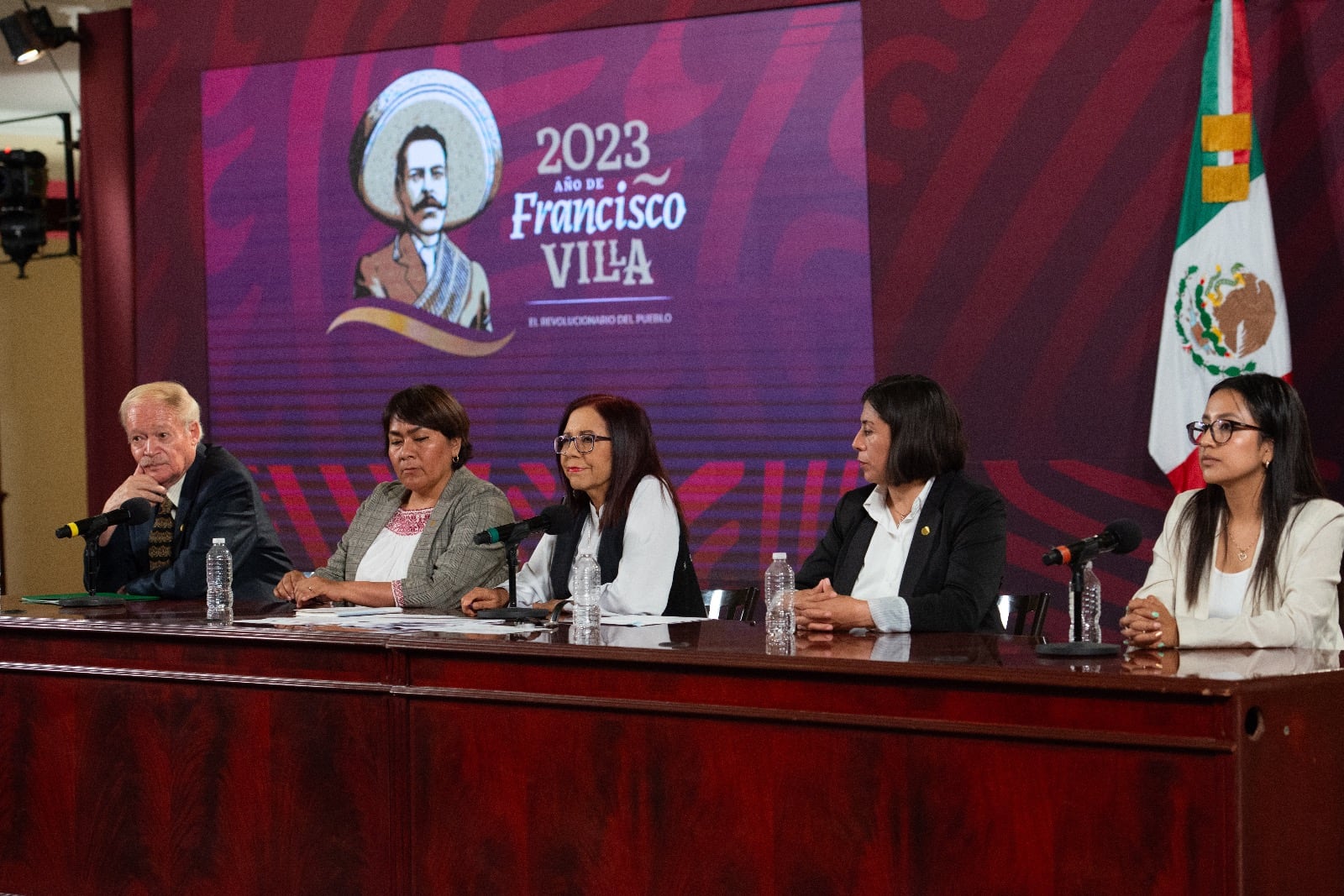 Libros de la SEP, conferencia vespertina de hoy lunes 14 de agosto: Leticia Ramírez Amaya, distribución, contenidos, equidad de género, matemáticas, PISA y más temas importantes