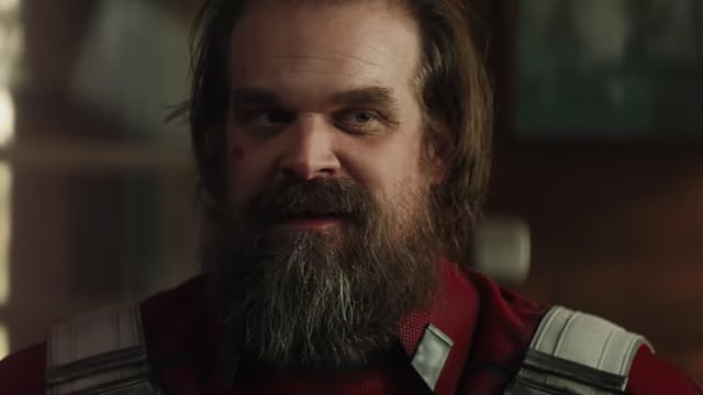 David Harbour como Red Guardian
