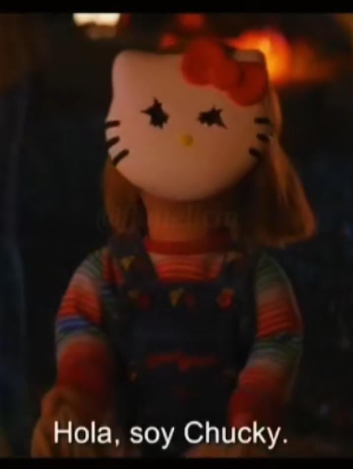 Chuky disfrazado de Hello Kitty