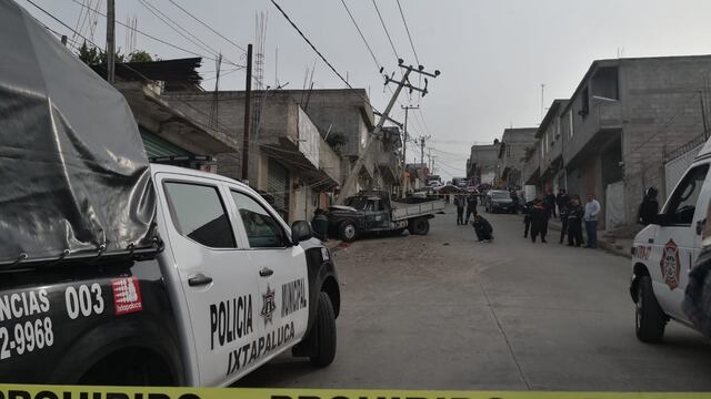 Un camión de carga se quedó sin frenos en la colonia 6 de Junio, Ixtapaluca
