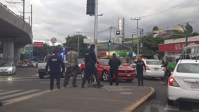 Ejecutan a copiloto de Camaro en Lomas Estrella; hay un detenido