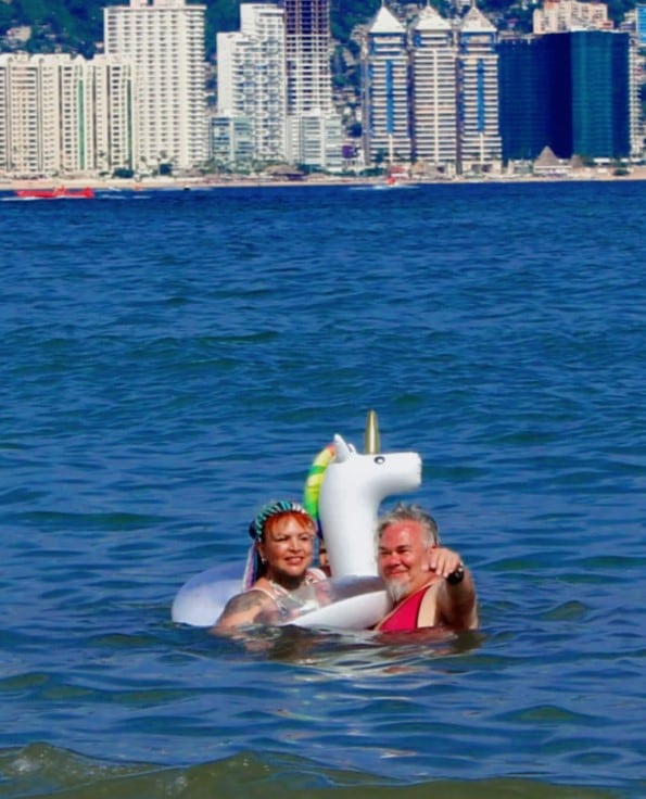 Capta a fantasma en foto de vacaciones en Acapulco
