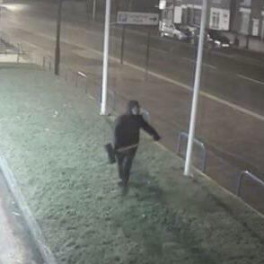 Él es Jason Vukovich, mejor conocido como el "Avenger de Alaska"