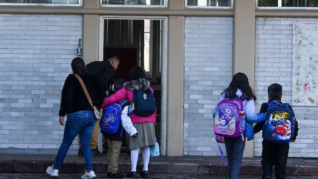 Avalan reforma para impedir uso comercial de datos e imagen de menores en escuelas