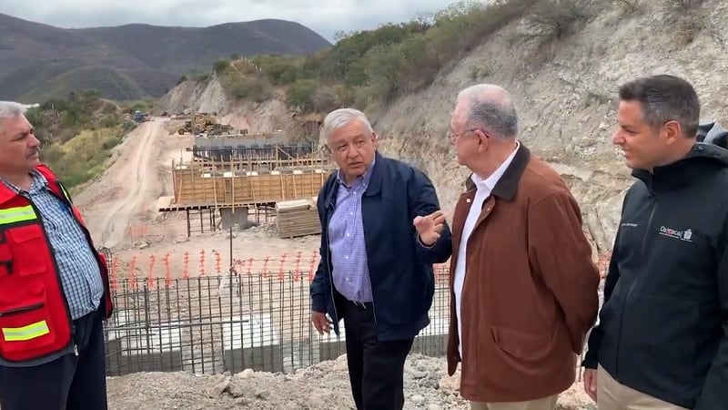 AMLO afirma que ser presidente implica supervisar obras