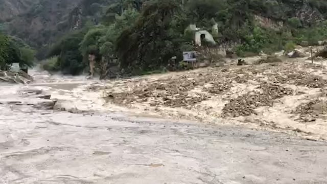 Desbordamiento en las Grutas de Tolantongo