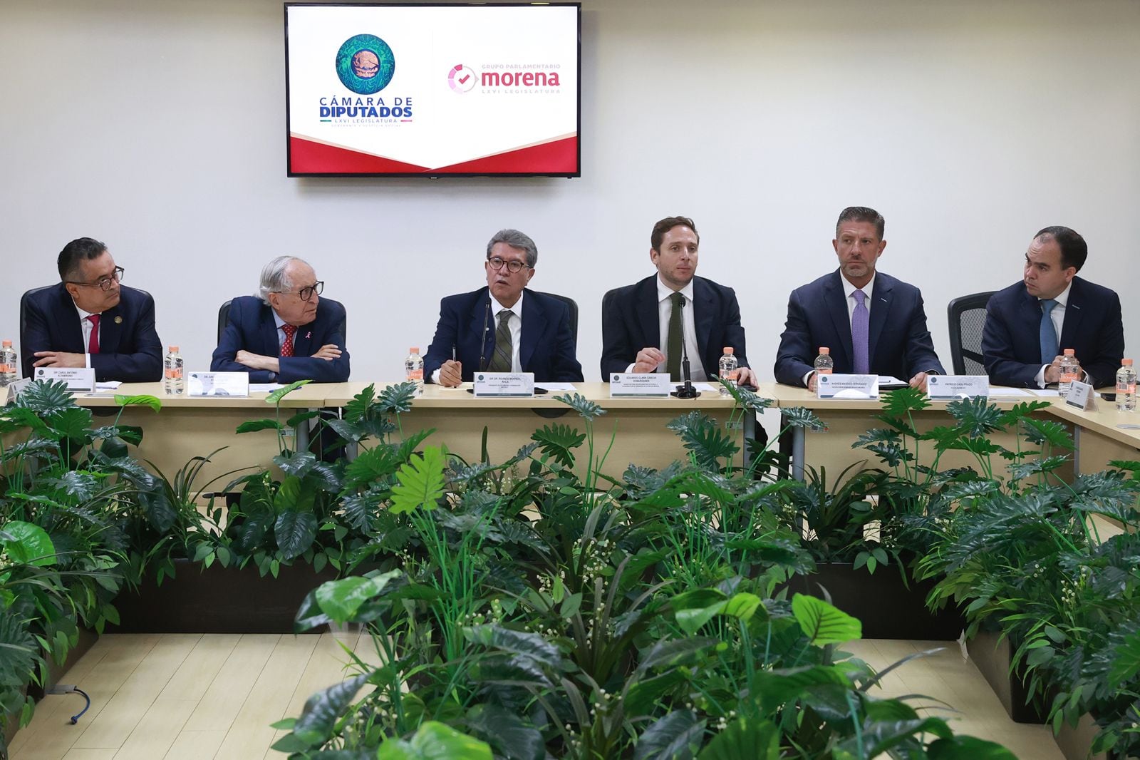 Coca-Cola establece acuerdo con el Gobierno de México; reducirá 30% de calorías.