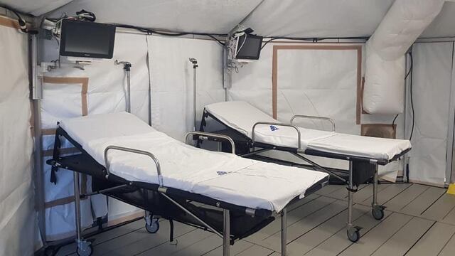 Gobierno de Michoacán pone en operación un hospital móvil en Maruata, después de que el sismo magnitud 7.7