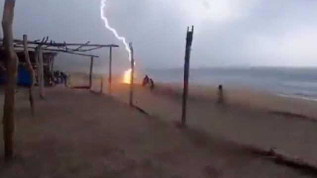 Rayo cae sobre dos personas en Aquila, Michoacán, y los mata