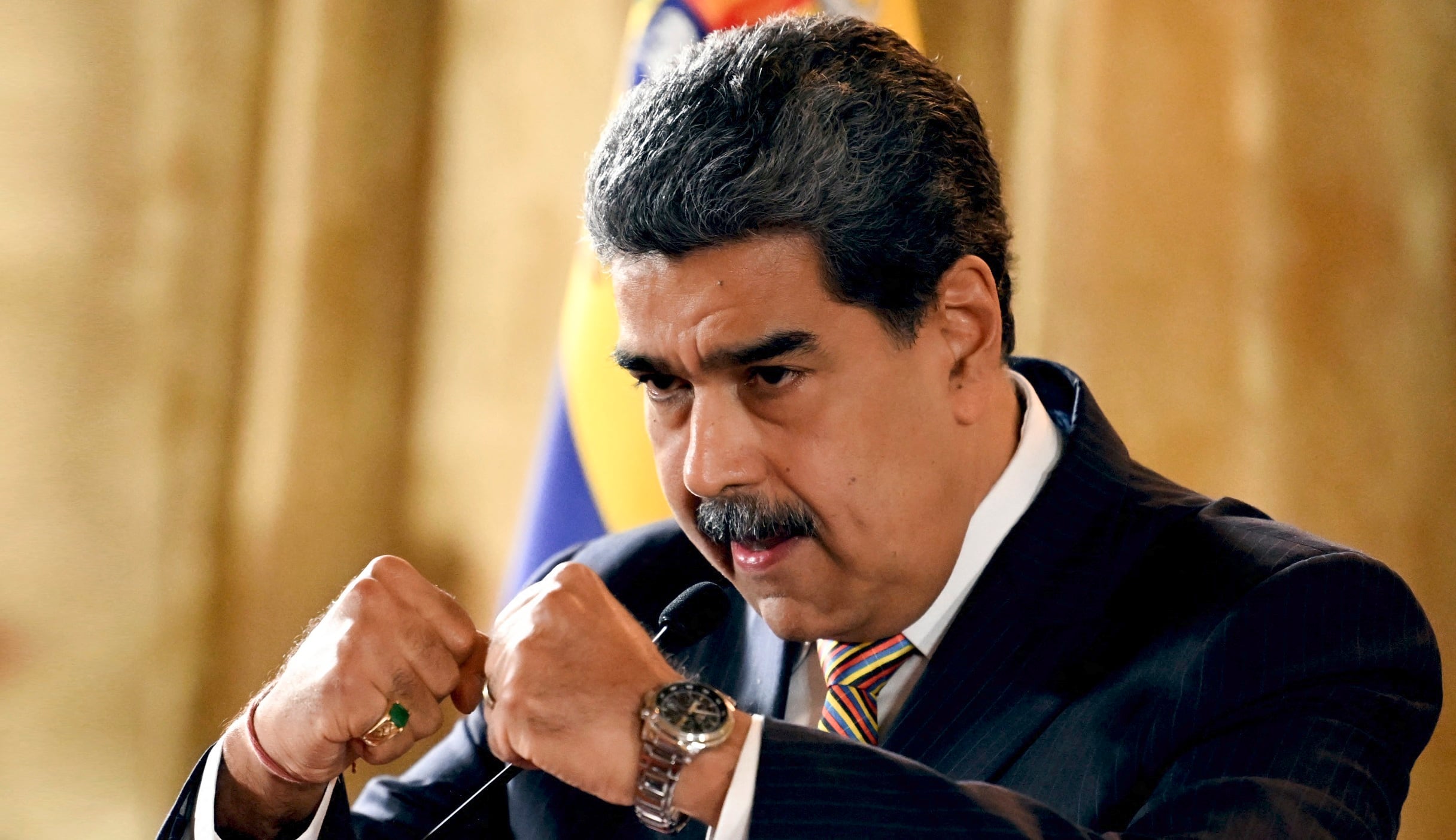 Nicolás Maduro advierte "lucha armada" si agreden a Venezuela