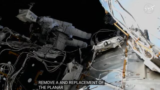 Astronautas de la NASA varados en la Estación Espacial Internacional salen a hacer su primera caminata espacial de 2025