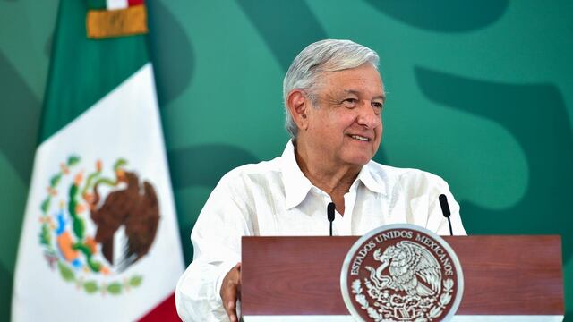 AMLO lamentó la muerte del coordinador del PRI en la Cámara de Diputados, René Juárez Cisneros.