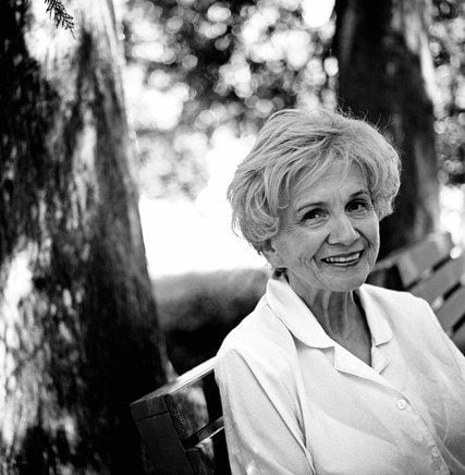 Alice Munro, ganadora del Premio Nobel de Literatura