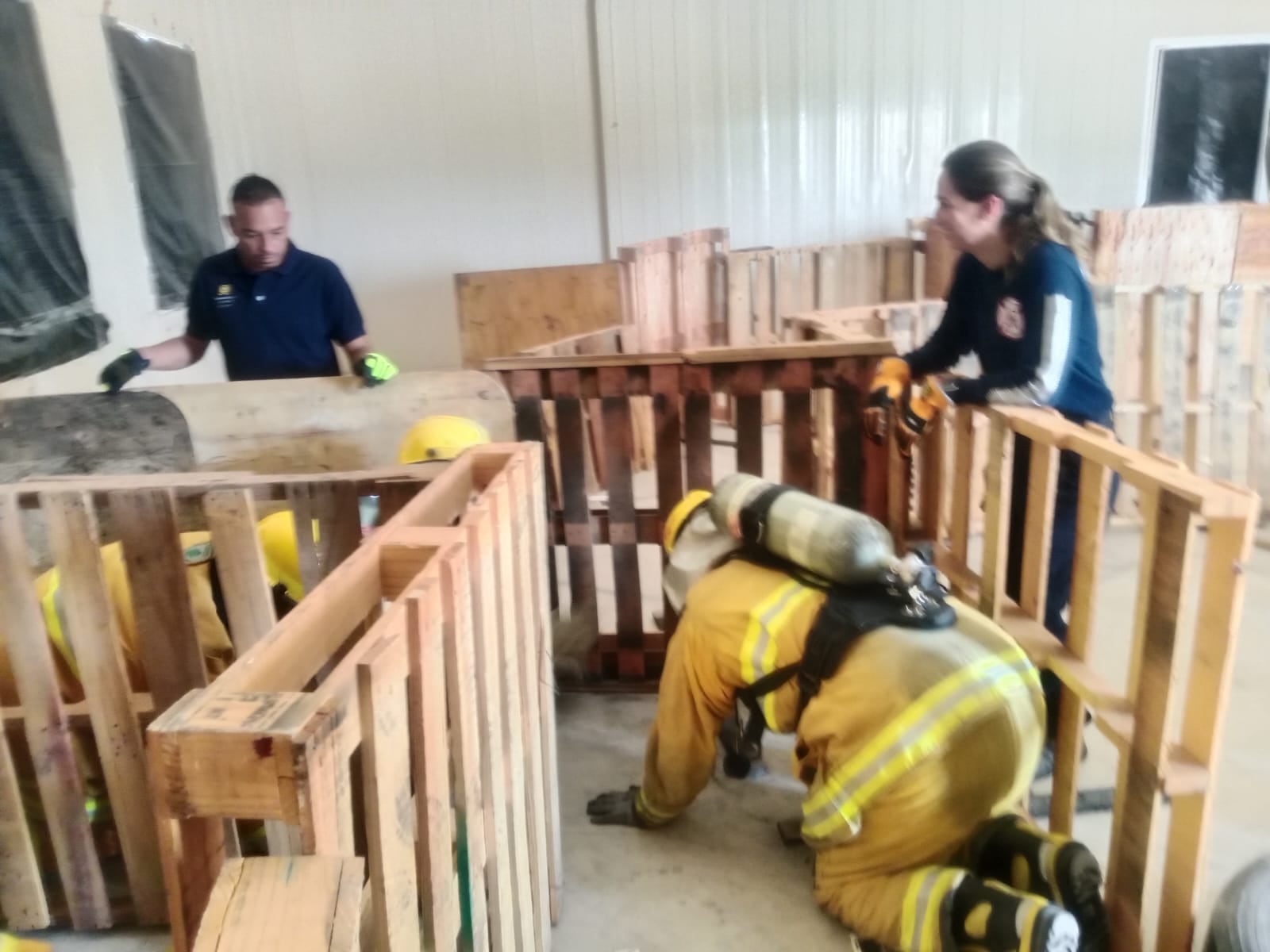 La Dirección de Protección Civil y Bomberos de Torreón impartió un curso de Búsqueda y Rescate a empresas afiliadas a Canacintra.