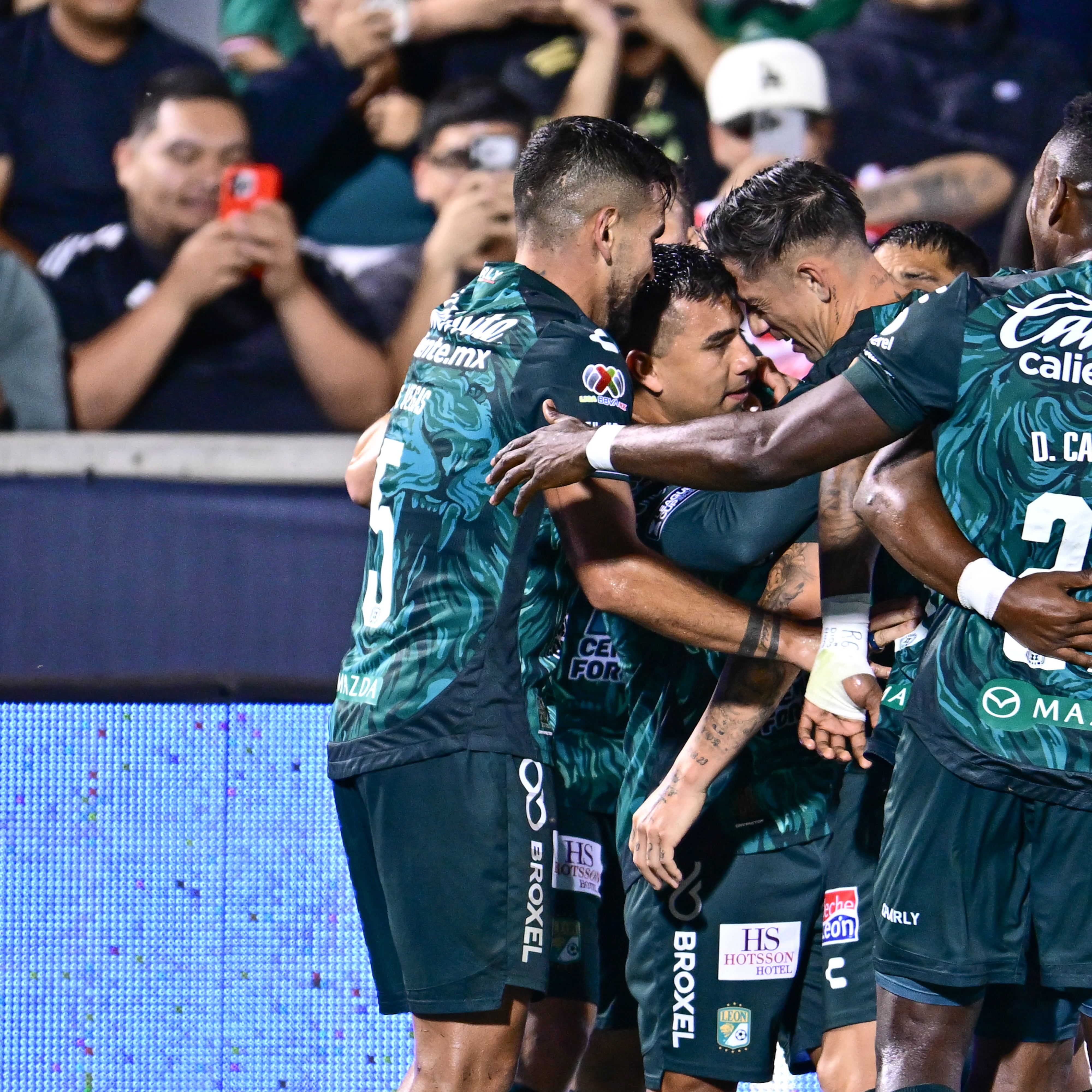 León golea al Real Salt Lake y avanza a las semifinales de la Leagues Cup