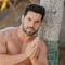 Eleazar Gómez con guantes de látex semidesnudo desata comentarios lo que ya creen evidente