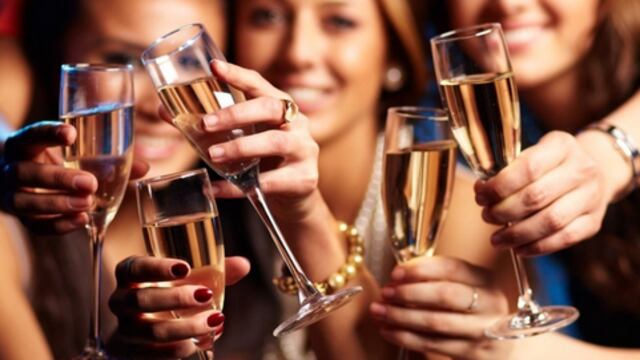 Si usted decide empinarse una botella y su pareja le sorraja la incómoda pregunta de… ¿Ya vas a empezar a tomar? No dude en responder como todo un buen filosofo ciudadano