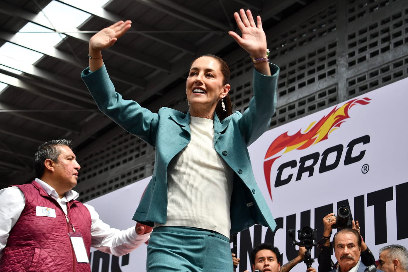Claudia Sheinbaum Pardo coordinadora de los comités de defensa de la 4T se reunió con sindicatos