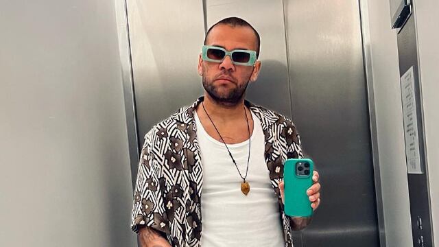 Dani Alves reactivó su Instagram