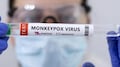 La acusación contra científicos por llevar virus de viruela del mono a Estados Unidos