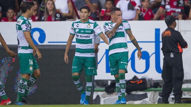 Lozano marcó los dos goles para los Guerreros